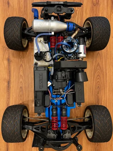 Traxxas Revo 3.3