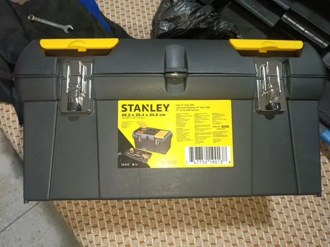Caixa de ferramentas Stanley 19