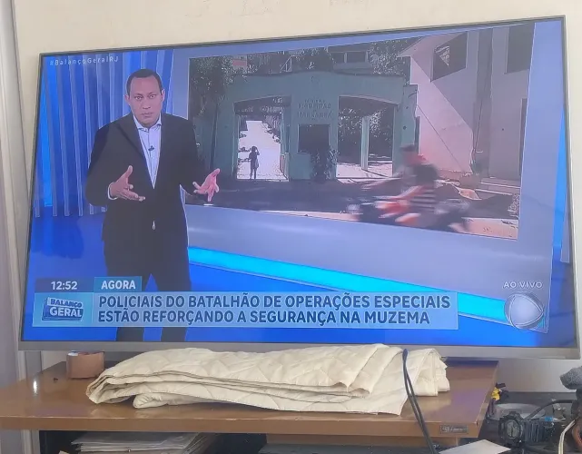 SMART TV Philips 55" 3D (Leia o anúncio!)