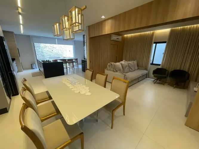 Casa de alto padrão no Condomínio Lagunas Residencial clube