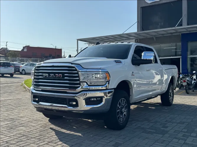 Ram 3500 Limited Longhorn 6.7 TB CD Diesel 2024