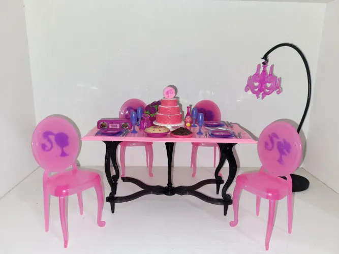 Barbie Glam Dinning de 2009 Jogo Sala de Jantar 
