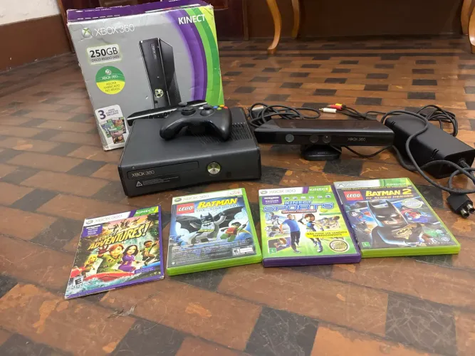 Xbox 360 250gb com kinect e 4 jogos