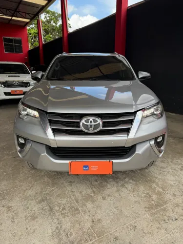 Toyota Hilux SW4 SRX 4X4 2.8 TDI 16V Dies. Aut. 2019