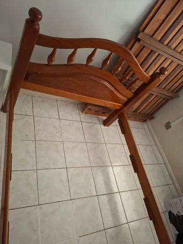Cama de casal madeira