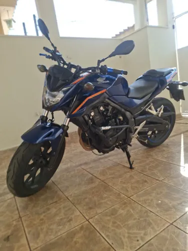 Honda CB 500F - Potência, Estilo e Conforto!