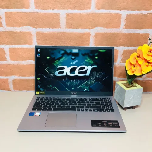 Notebook Acer i5 de 12ª Geração/ Ram 8GB/ Ssd 256GB/ FullHD/ Placa Intel Graphics 4GB 