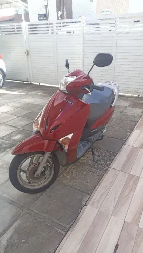 Lead 110 automática