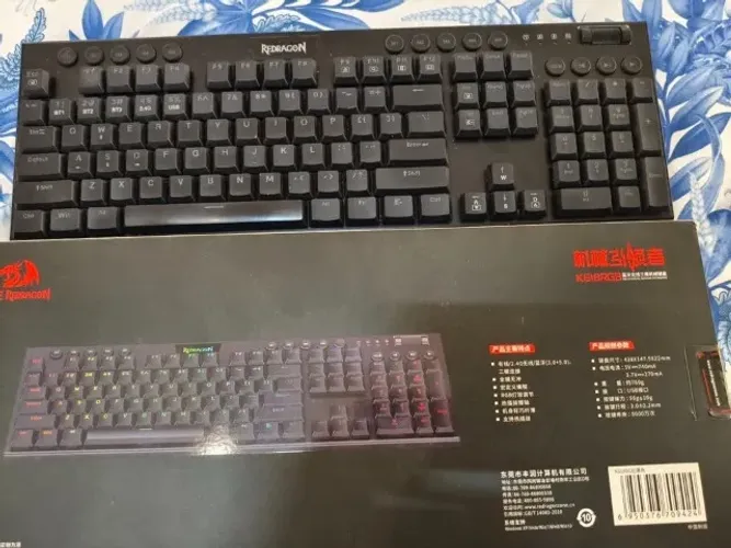 Teclado Gamer RGB Redragon K618