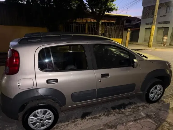 Fiat Uno WAY Celeb. 1.0 EVO Fire Flex 8V 5P 2012