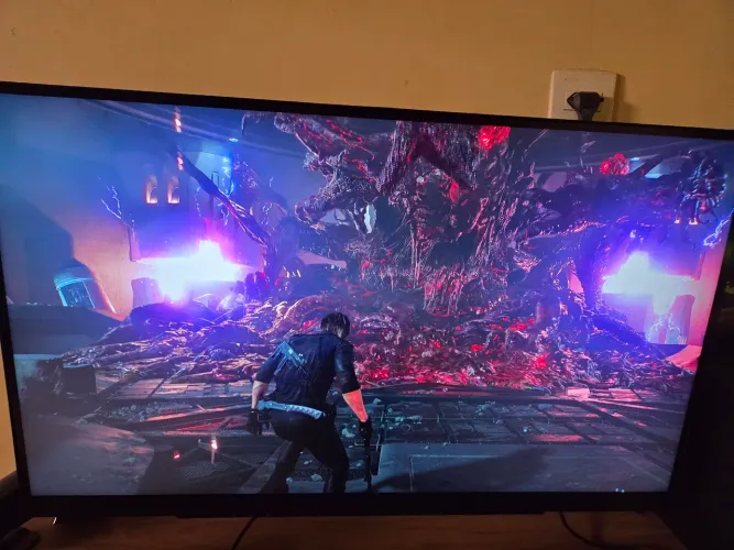 Monitor Gamer LG UltraGear, 27 Pol, IPS, QHD, 1ms, 240Hz, G-Sync, HDMI/DP, 27GR83Q