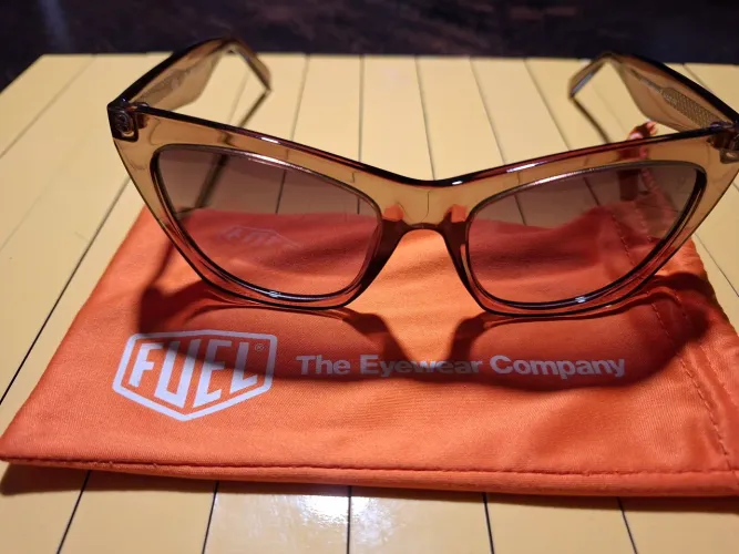 Oculos feminino fuel /novo 
