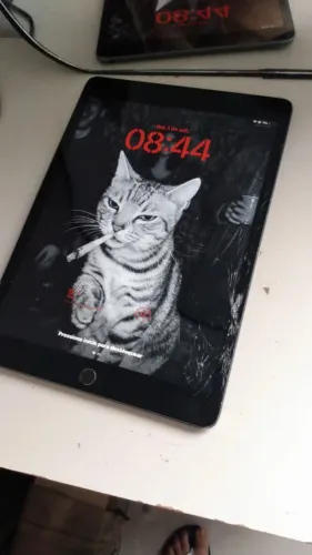 iPad 9 com a caixa original
