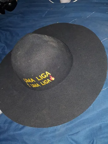 Vende se chapéu natanzinho 