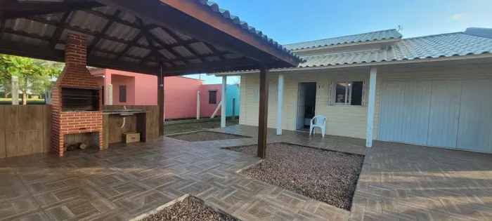 50 metros da praia, 95 metros quadrados com 2 quartos em Sereia do Mar - Arroio do Sal - R