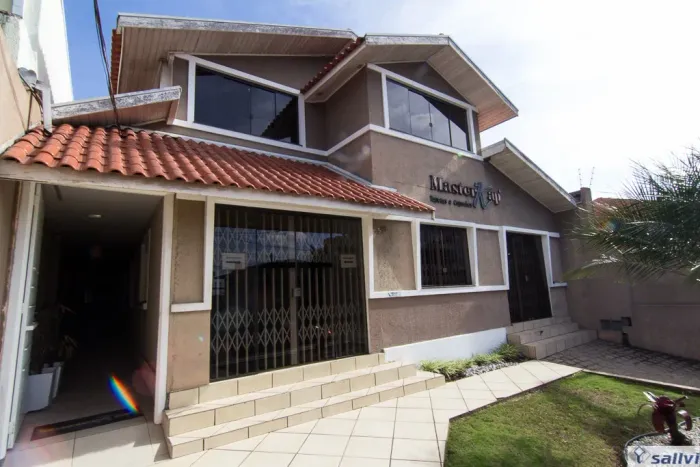 Casa comercial para alugar com estacionamento - R$ 11.000 liq / mês + taxas Novo Mundo -