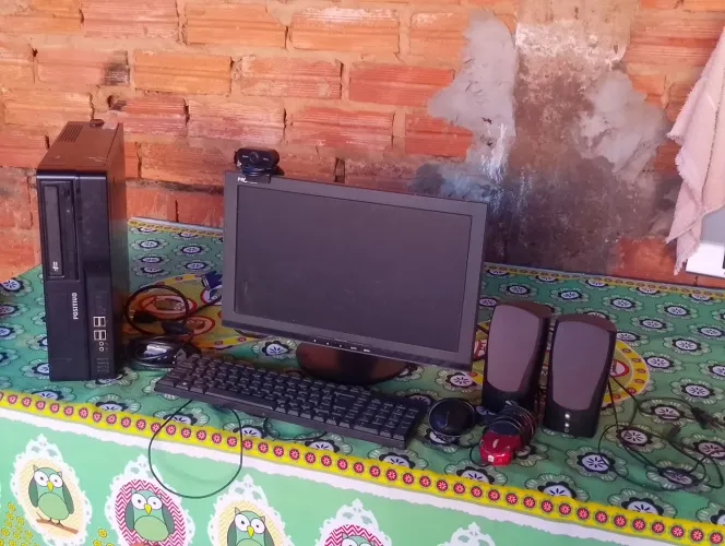 Vendo Pc Windows 7 profissional positivo r$ 40