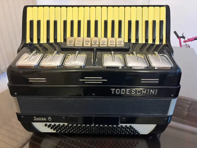 Acordeon Todeschini Super6