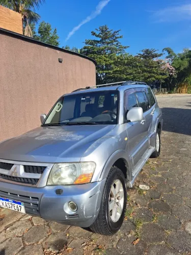 Mitsubishi Pajero HPE Full 3.2 4X4 T.i.dies. 5P AUT 2006