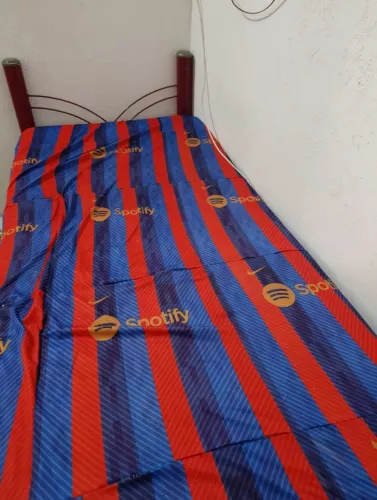 Cama de Solteiro de Ferro Reforçada + Desmontável (Excelente Estado)