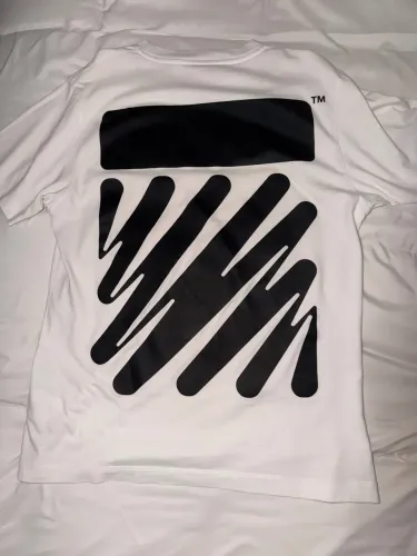 Camisa Off-White Sazonal Miami 23?