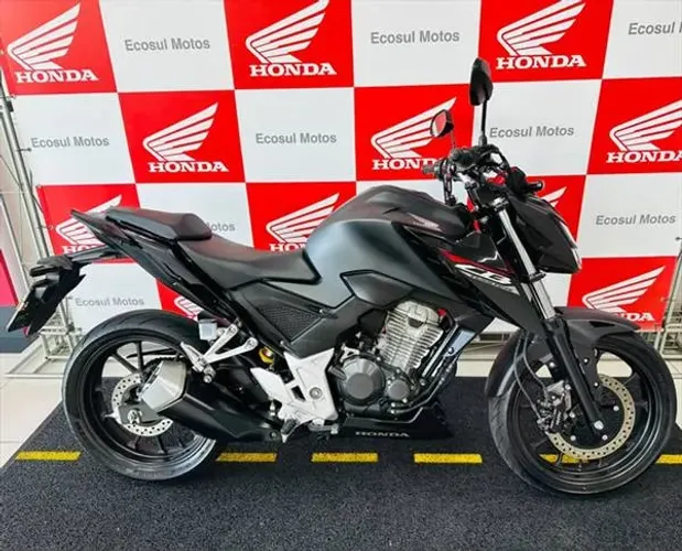 Honda CB 300F TWISTER CBS