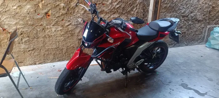 Fazer 250 (2023) VÁRIOS ACESSÓRIOS E IPVA 2026 PAGO
