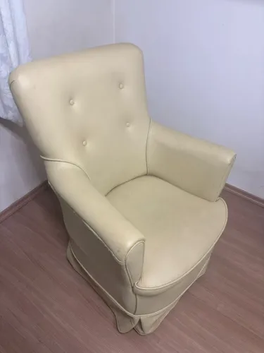 POLTRONA DE BALANÇO AMAMENTAÇÃO/BEBÊ