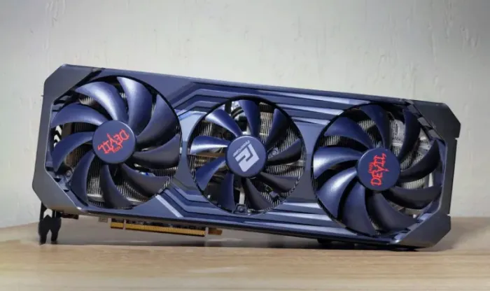 AMD Radeon RX 6800XT 16GB RedDevil - Seminova sem caixa