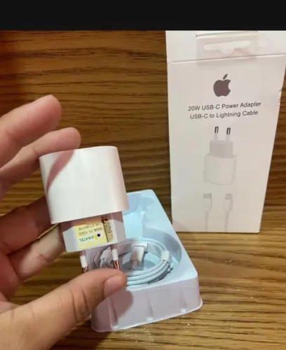 Carregador pra iPhone tipoC/ Lightning 