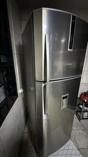 Vendo geladeira 220v