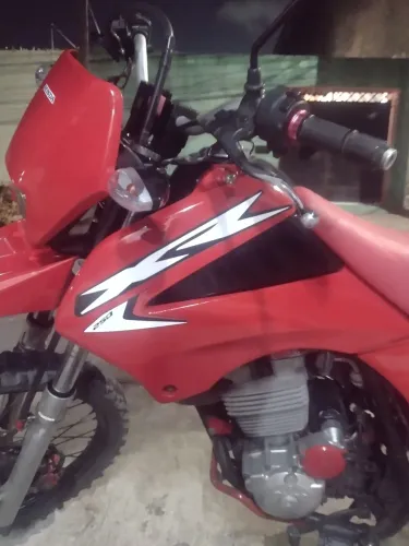 Moto de enduro e a TORNADO ?