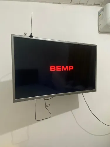 Televisão LCD Semp Tochiba