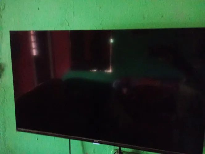 Tv tcl Android-tv 32 polegadas semi nova 