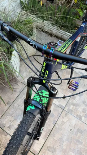 Mountain Bike GT Avalanche Elite 2019 - Tamanho L (19?) - Aro 29 - Shimano Deore