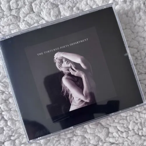 Taylor Swift - The Tortured Poets Department: The Black Dog (Collector's Edition)