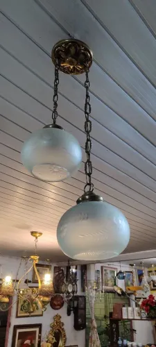 Lustre pendente.