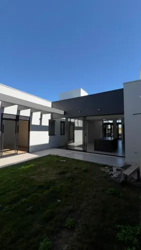 Lindíssima casa a venda no Boulevard em Varginha