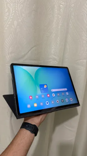 Tablet Samsung s10 Fe Plus 8gb de ram 128gb de memória tela de 13.1 capa e caneta original