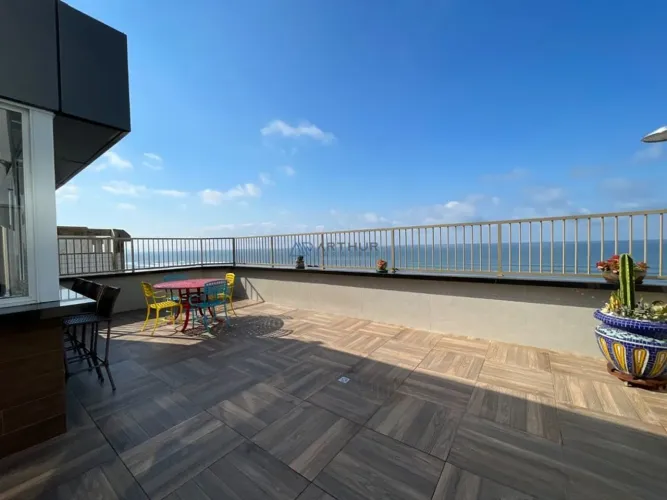 Cobertura frente mar pronta para morar à venda em Praia Grande no bairro Caiçara
