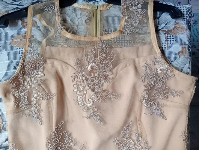 Vestido renda tule bordada