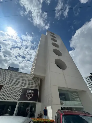 Vende-se Sala mobiliada 40m² - Ed Zirconio - Renascença - São Luís - MA
