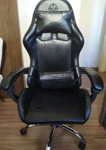 Cadeira Gamer Usada com defeitos estéticos