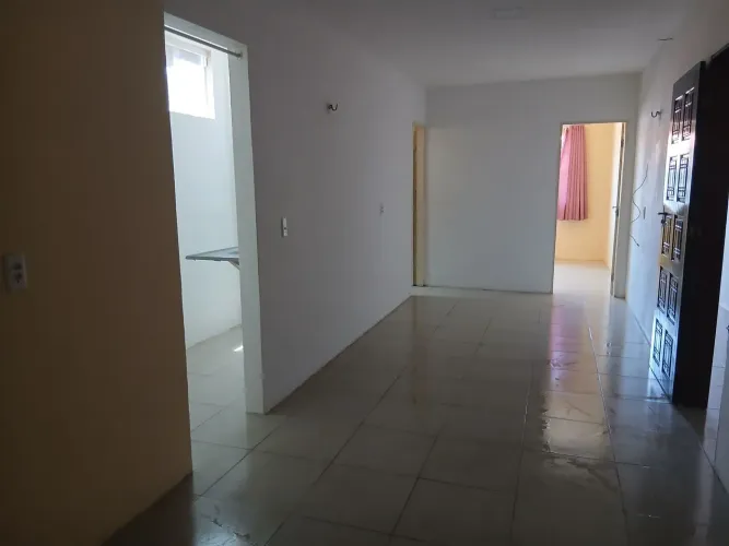 Kitnet no cojunto ceará bem localizado na segunda etapa.