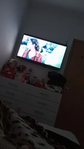 Tv 43 polegadas com 7 meses de uso 