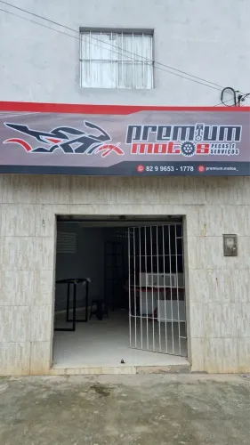 Fachada de lona com metalon