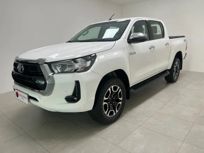 Toyota Hilux CD SRV 4X4 2.8 TDI Diesel Aut. 2023