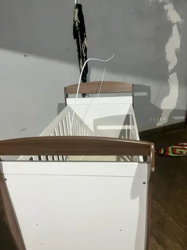 Vende-Se Berço infantil com colchão 