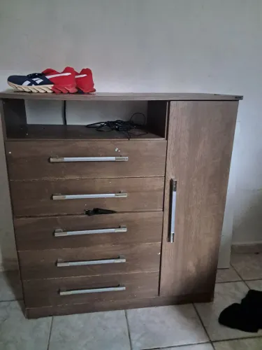 Cômoda e guarda roupa