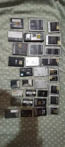 Bateria celulares cada uma 30$ e 40$